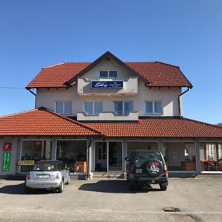 Sobe Sky Hotel Fužine Kültér fotó